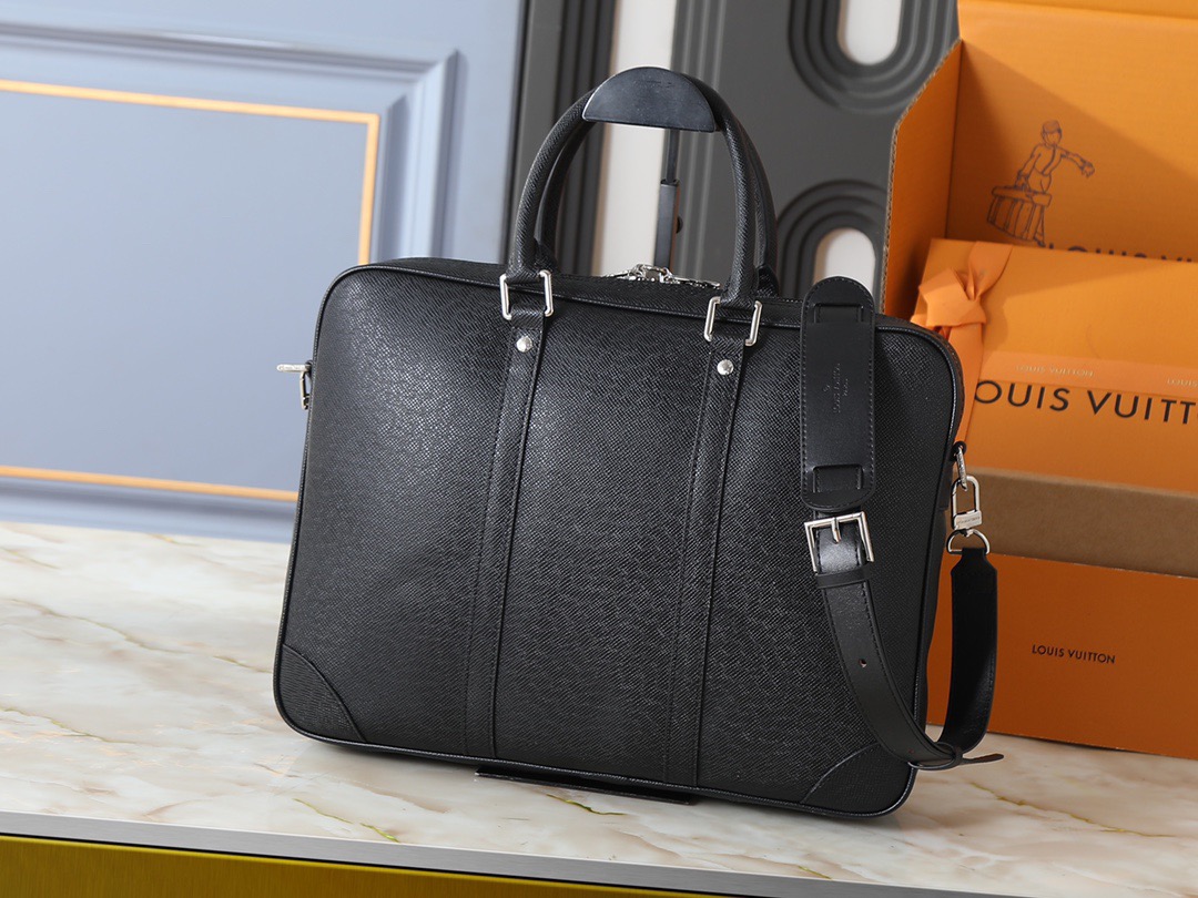 ルイ・ヴィトン LV 2026新作 M46457-40445-40444 Voyage メンズショルダーバッグ 小サイズブリーフケース