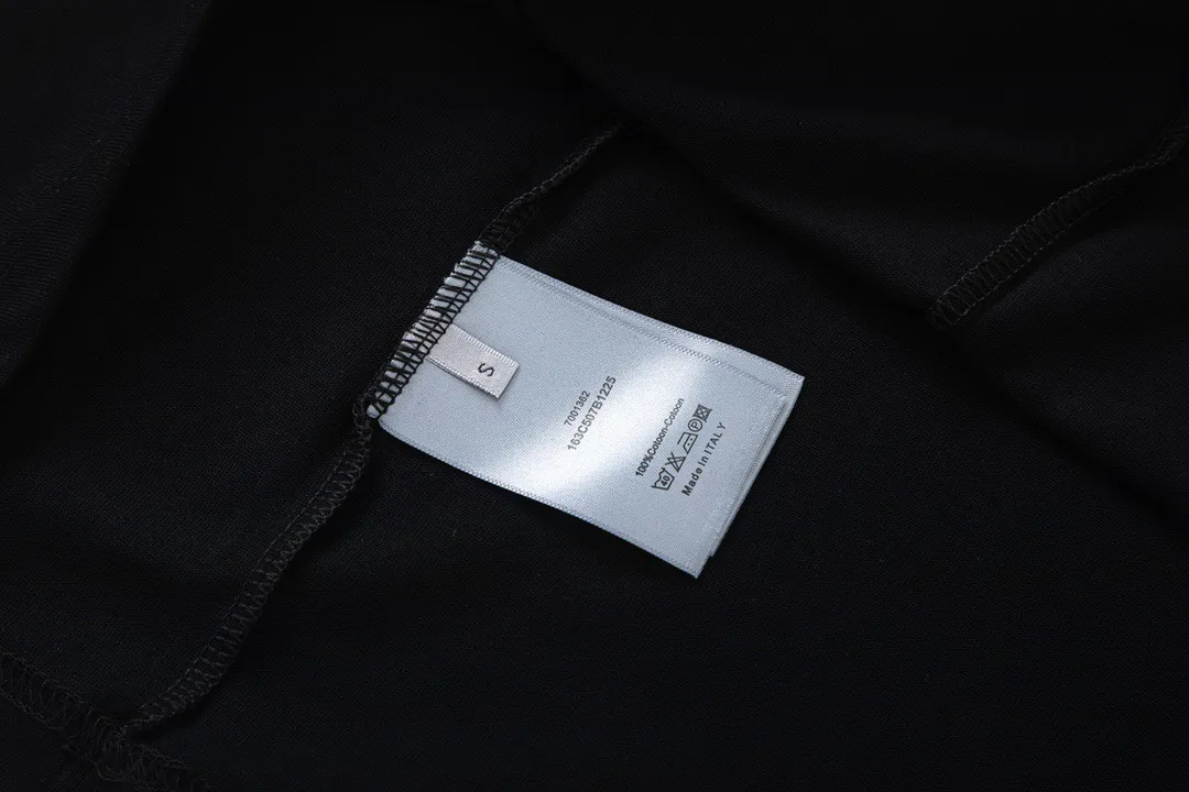 【DIOR 公式旗艦店】ディオール Tシャツ ご好評に付き再入荷！