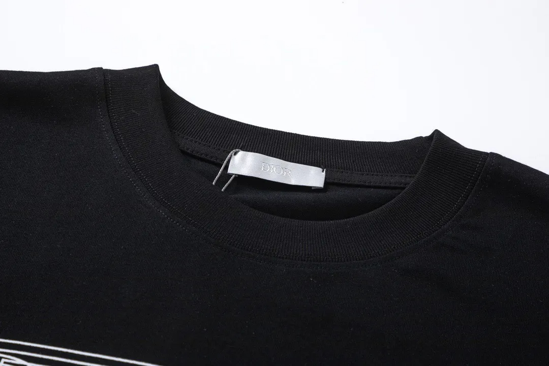 【DIOR 公式旗艦店】ディオール Tシャツ ご好評に付き再入荷！