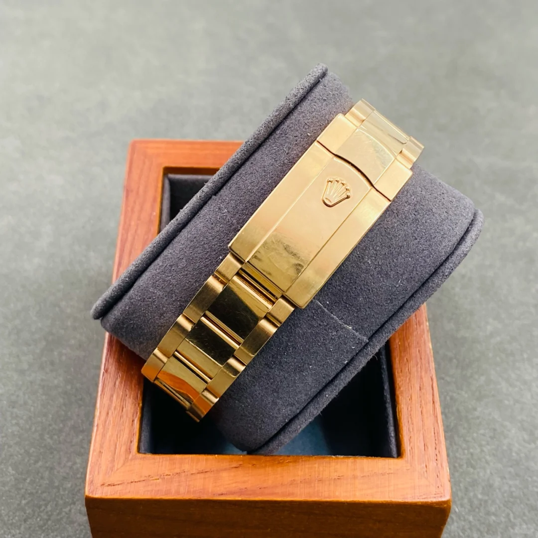 スカイドゥエラー 42MM時計