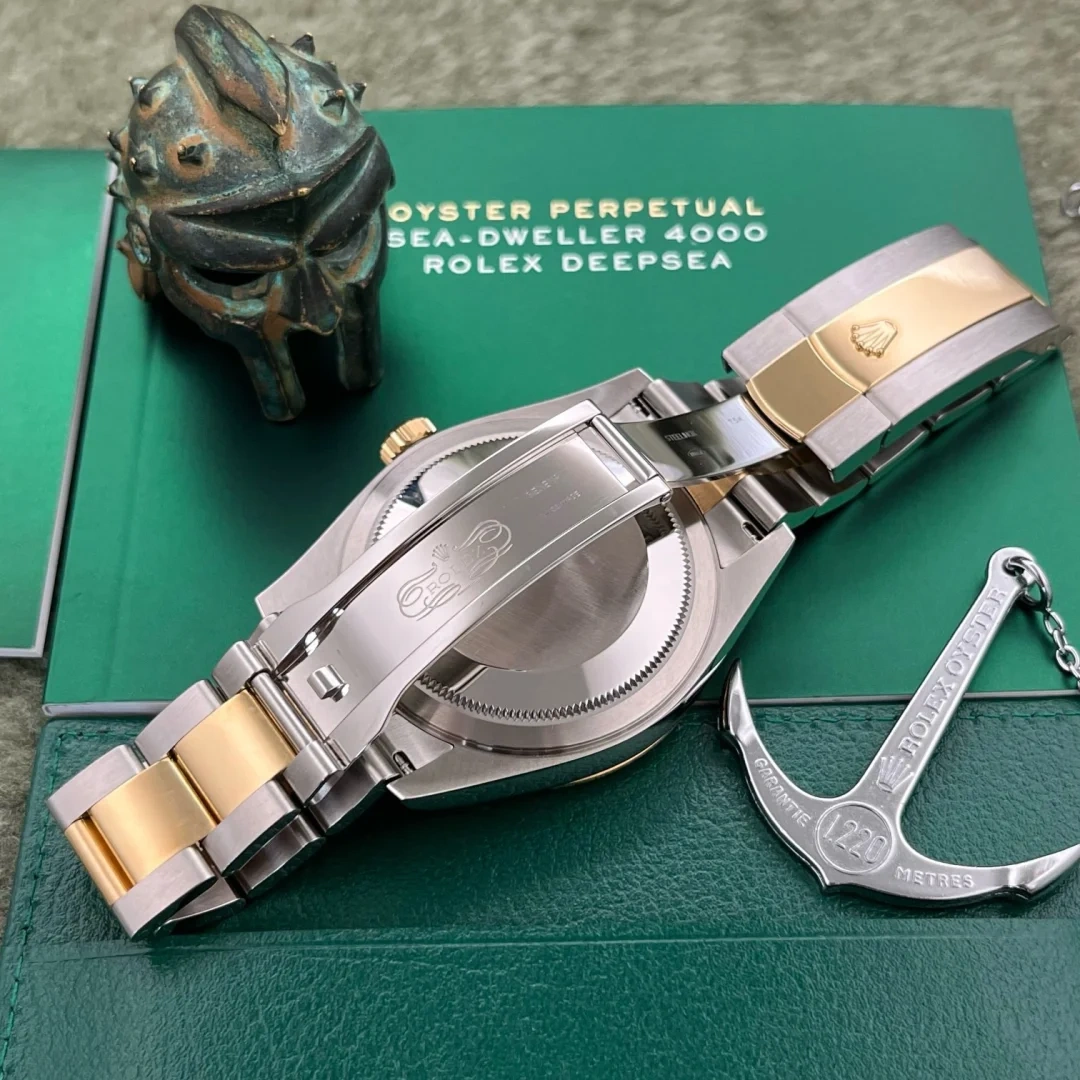 スカイドゥエラー 42MM時計