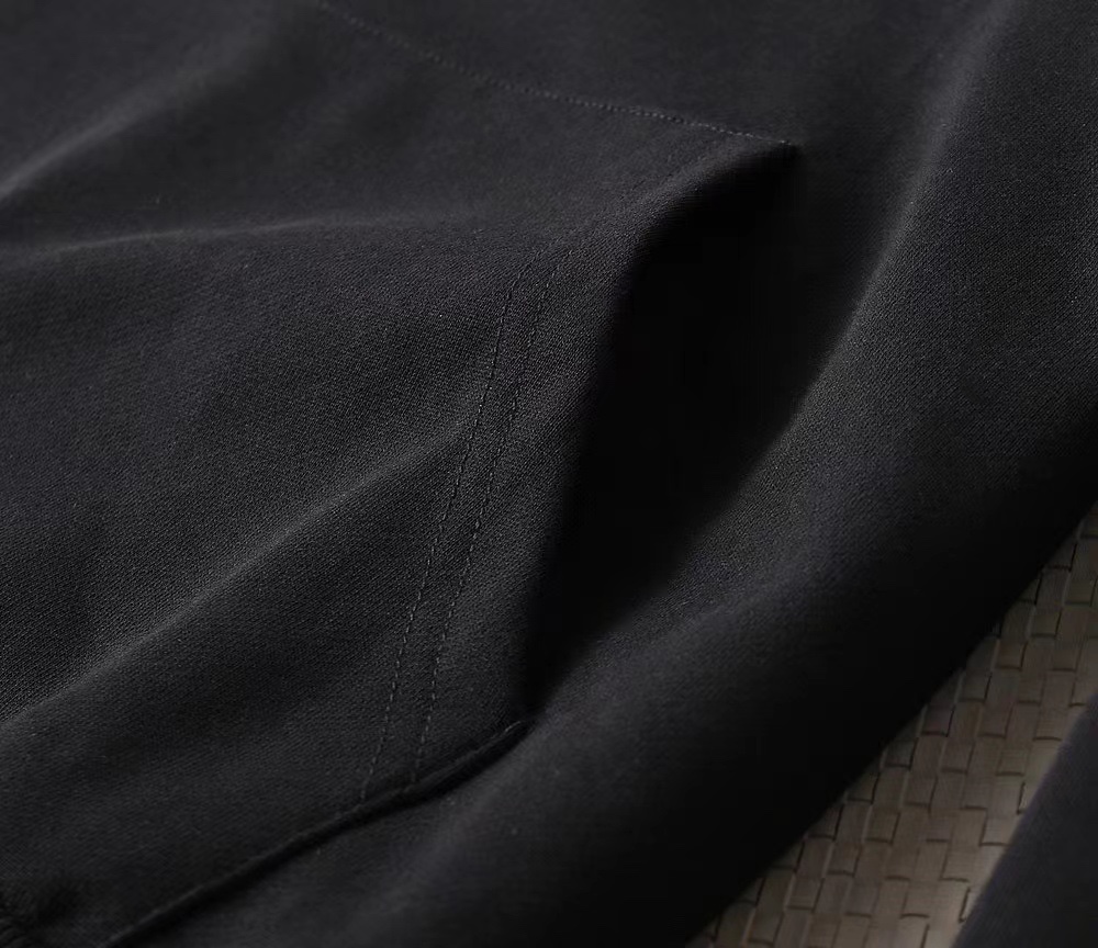 【MONCLER 公式旗艦店】ご好評に付き再入荷!!