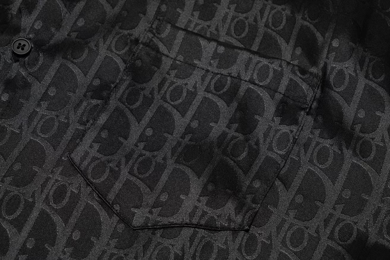 【DIOR 旗艦店】ご好評に付き再入荷！！