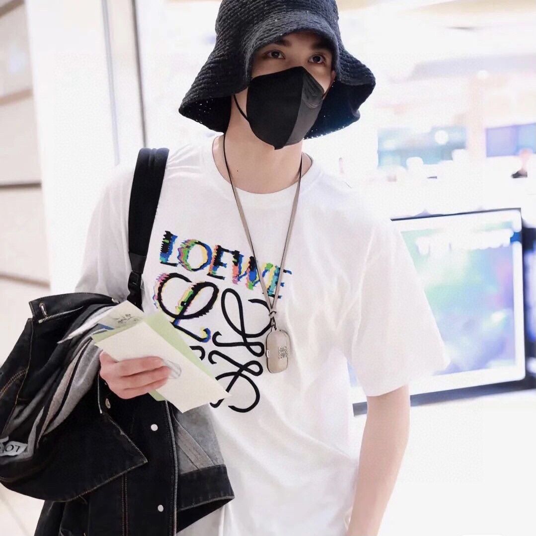 【Loewe】（ロエベ）男女兼用、ご好評に付き再入荷！