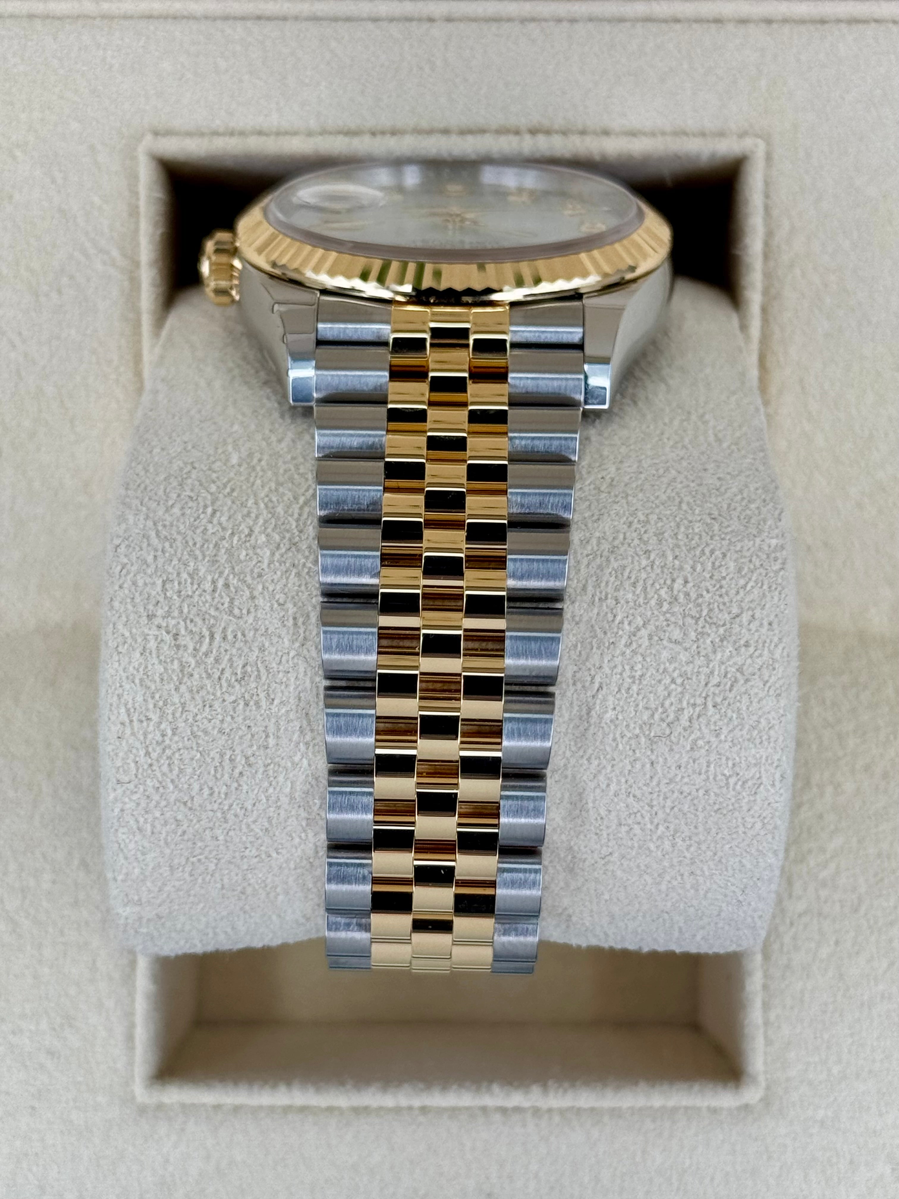 NEW 2024 ロレックス デイトジャスト 36mm 126233 マザーオブパール ダイヤモンドダイヤル