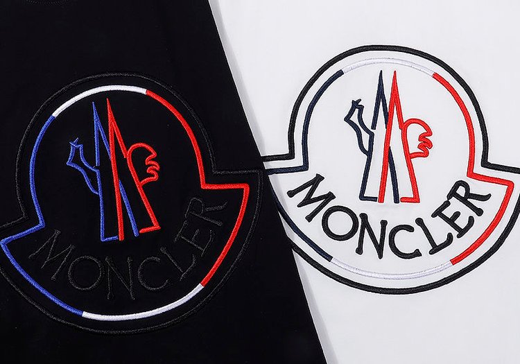 【Moncler 】男女兼用、ご好評に付き再入荷!