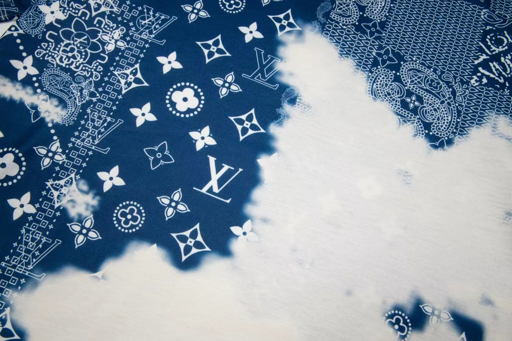 【LOUIS VUITTON】（ルイヴィトン）半袖Tシャツ