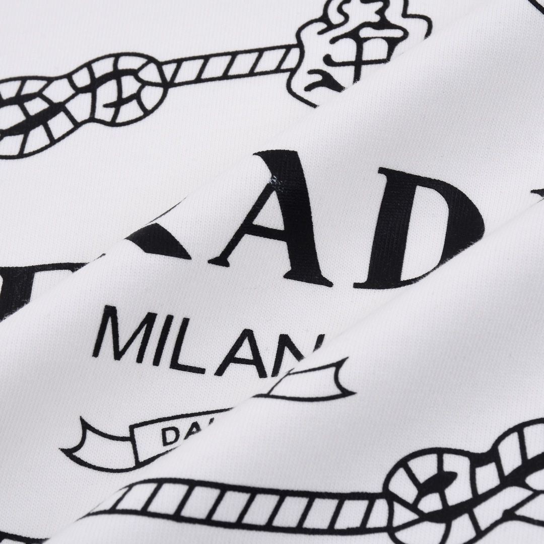 【Prada】( プラダ ) 半袖 男女兼用、ご好評に付き再入荷！