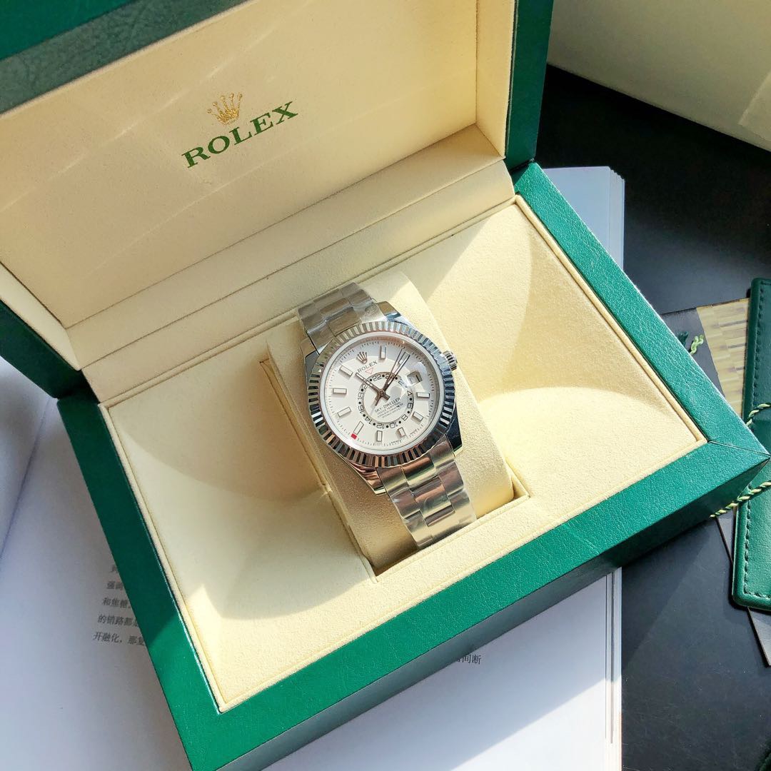 スカイドゥエラー 42MM時計