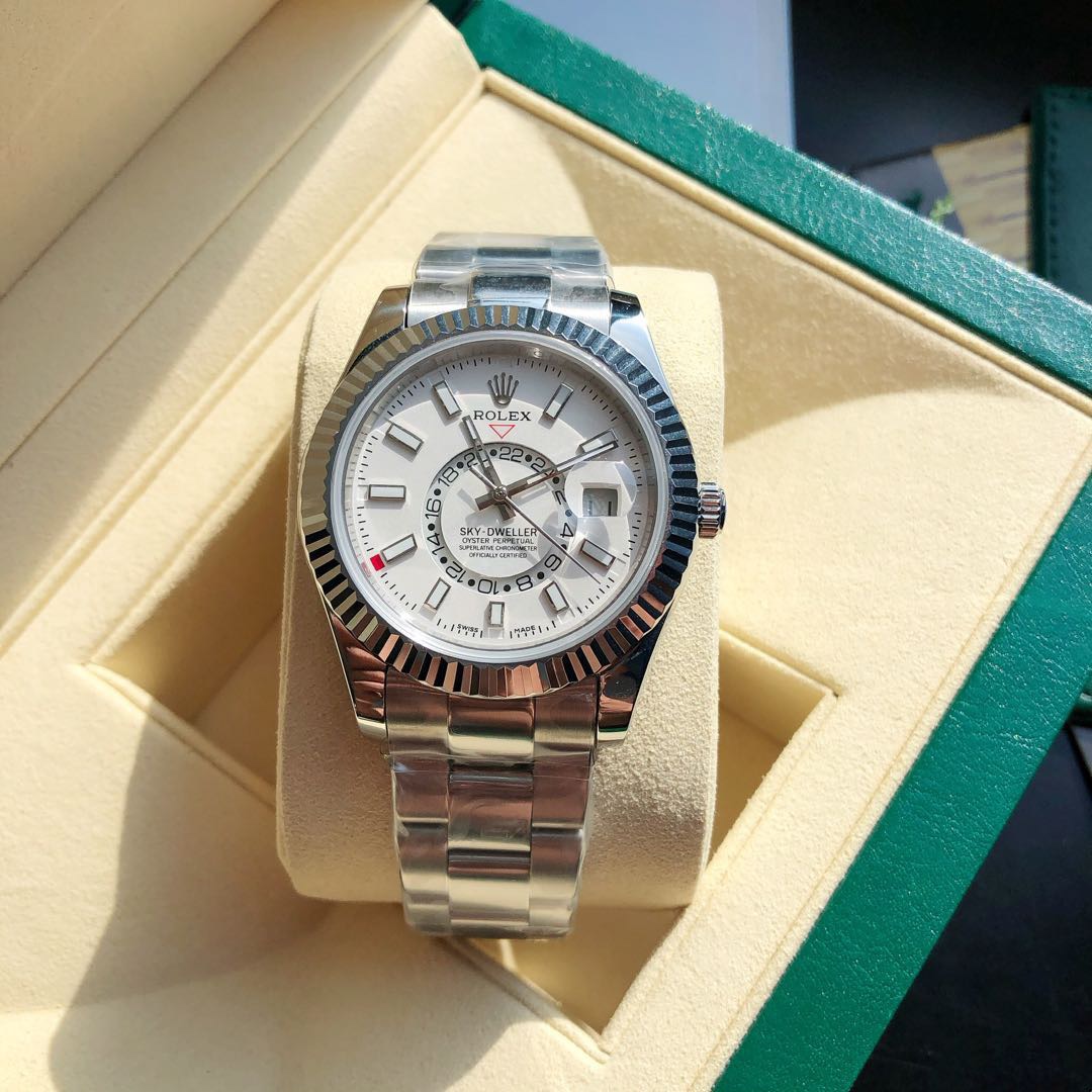 スカイドゥエラー 42MM時計