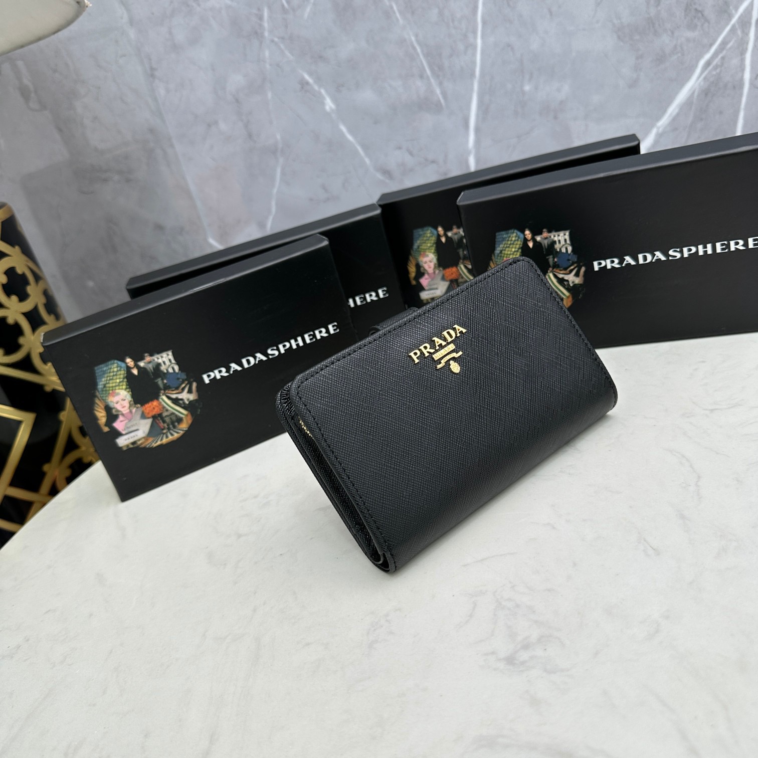 PRADA(プラダ) サフィアーノレザー 財布 ブラック