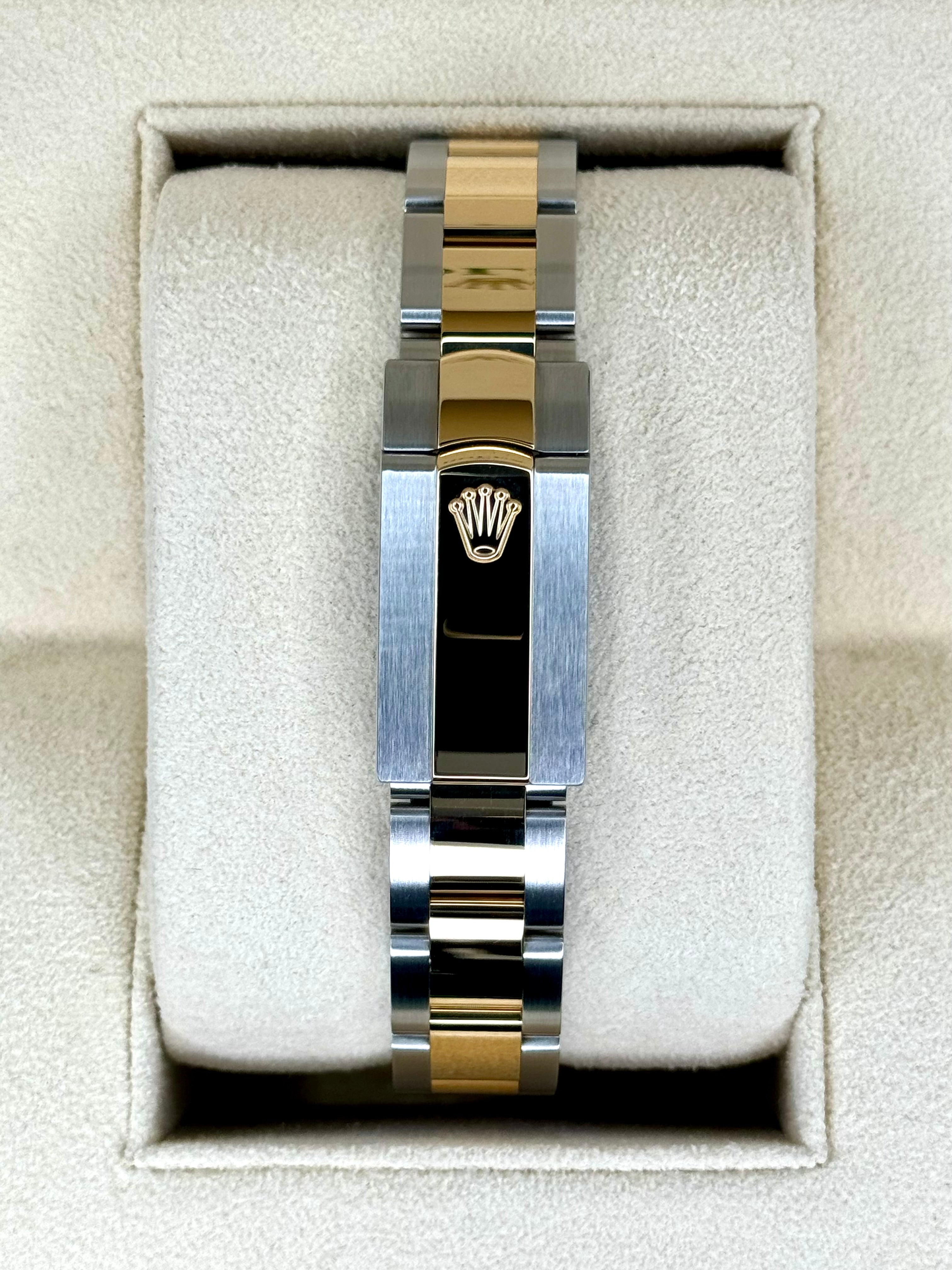 NEW 2024 ロレックス レディデイトジャスト 31mm 278273 ツートーンシルバーダイヤダイヤル