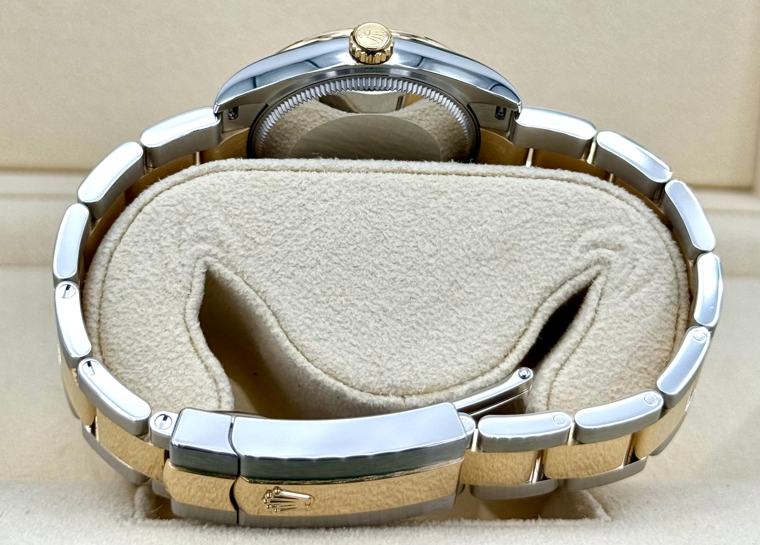 NEW 2024 ロレックス レディデイトジャスト 31mm 278273 ツートーンシルバーダイヤダイヤル