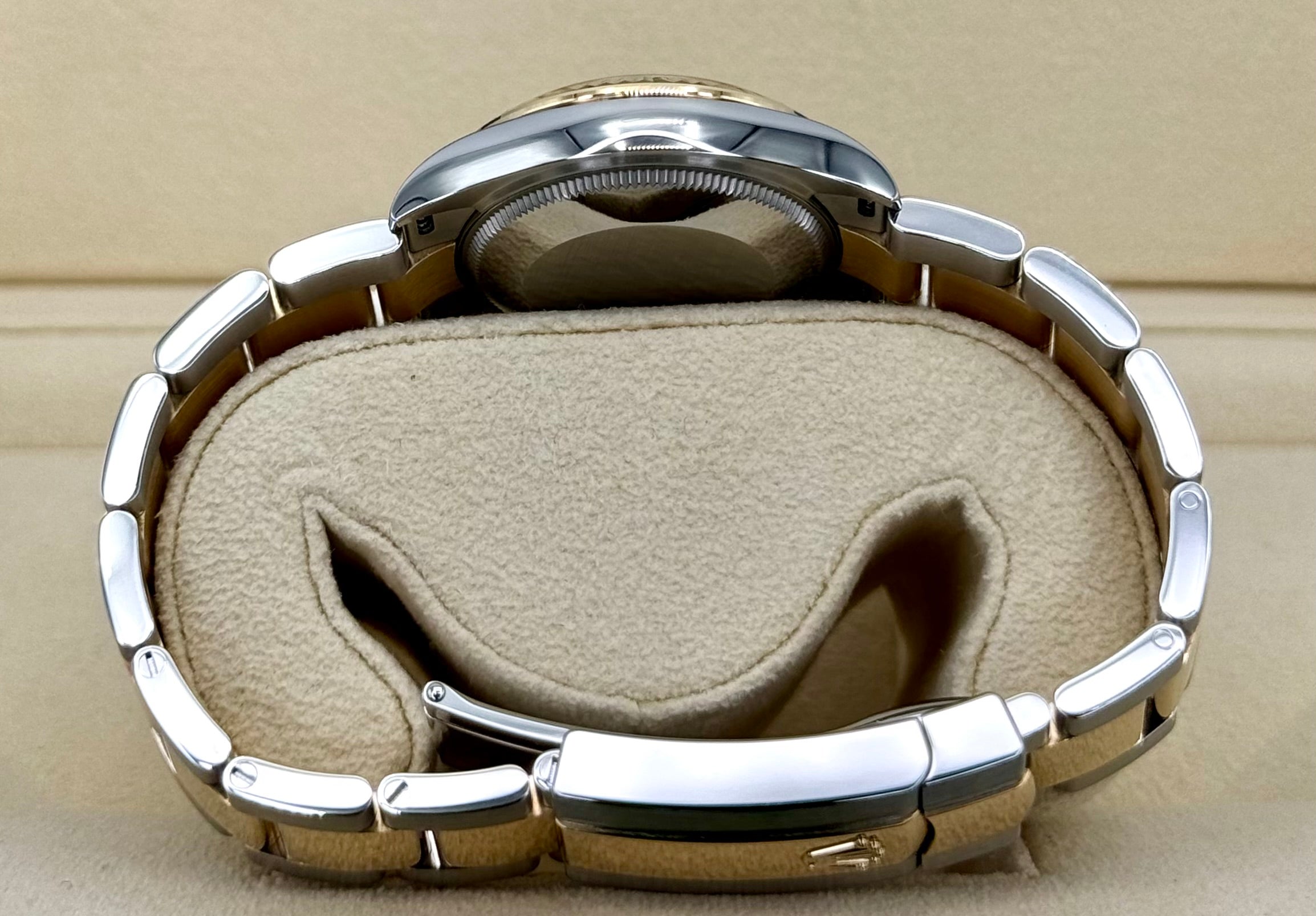 NEW 2024 ロレックス レディデイトジャスト 31mm 278273 ツートーンシルバーダイヤダイヤル