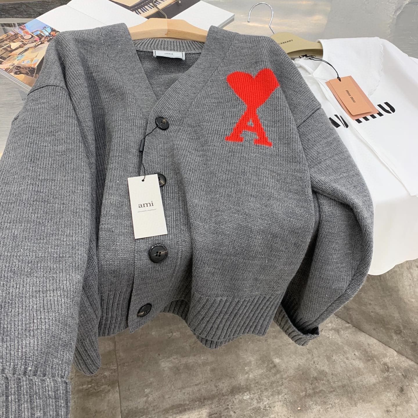 AMI PARIS ハートプリント 男女兼用 ニットセーター カーディガン