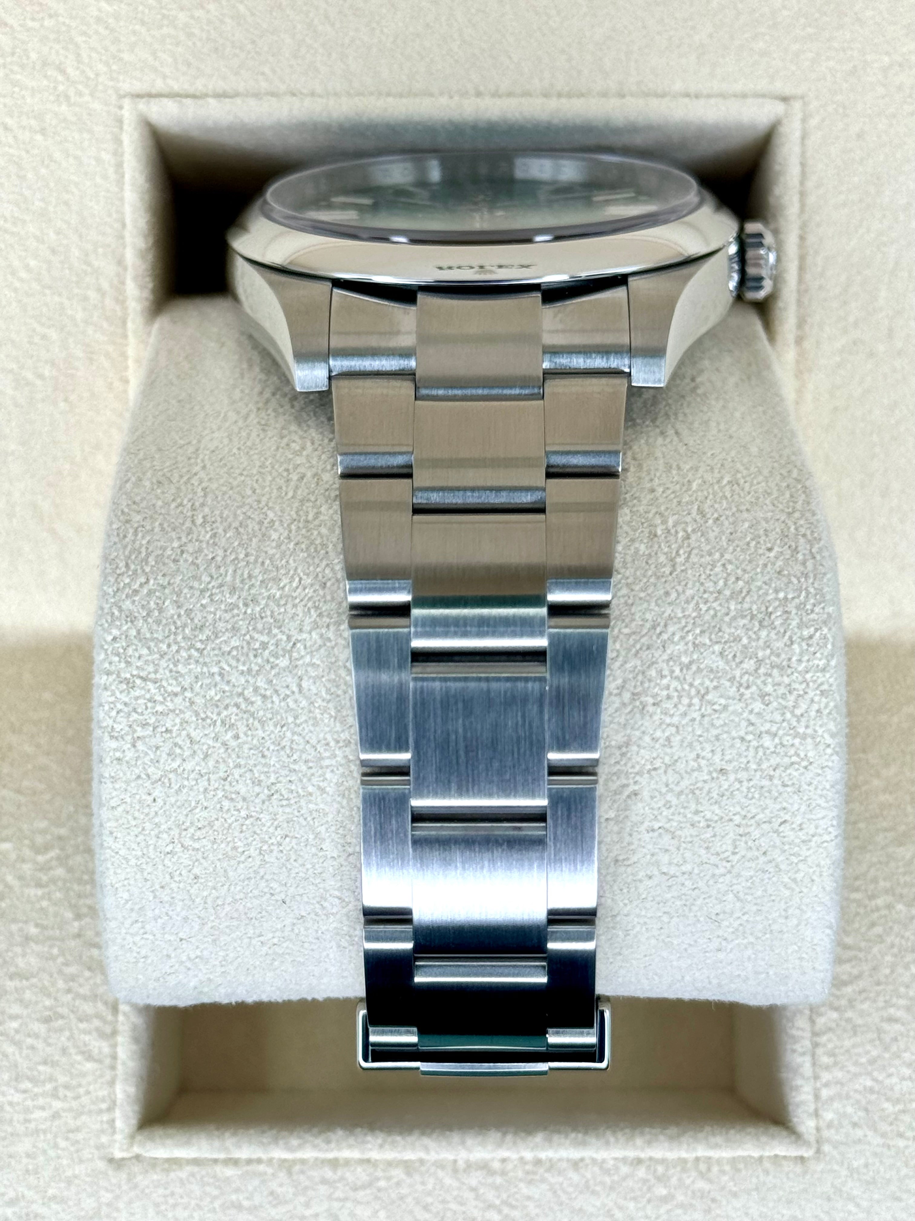 NEW 2024 ロレックス オイスターパーペチュアル 41mm 124300 グリーンダイヤル