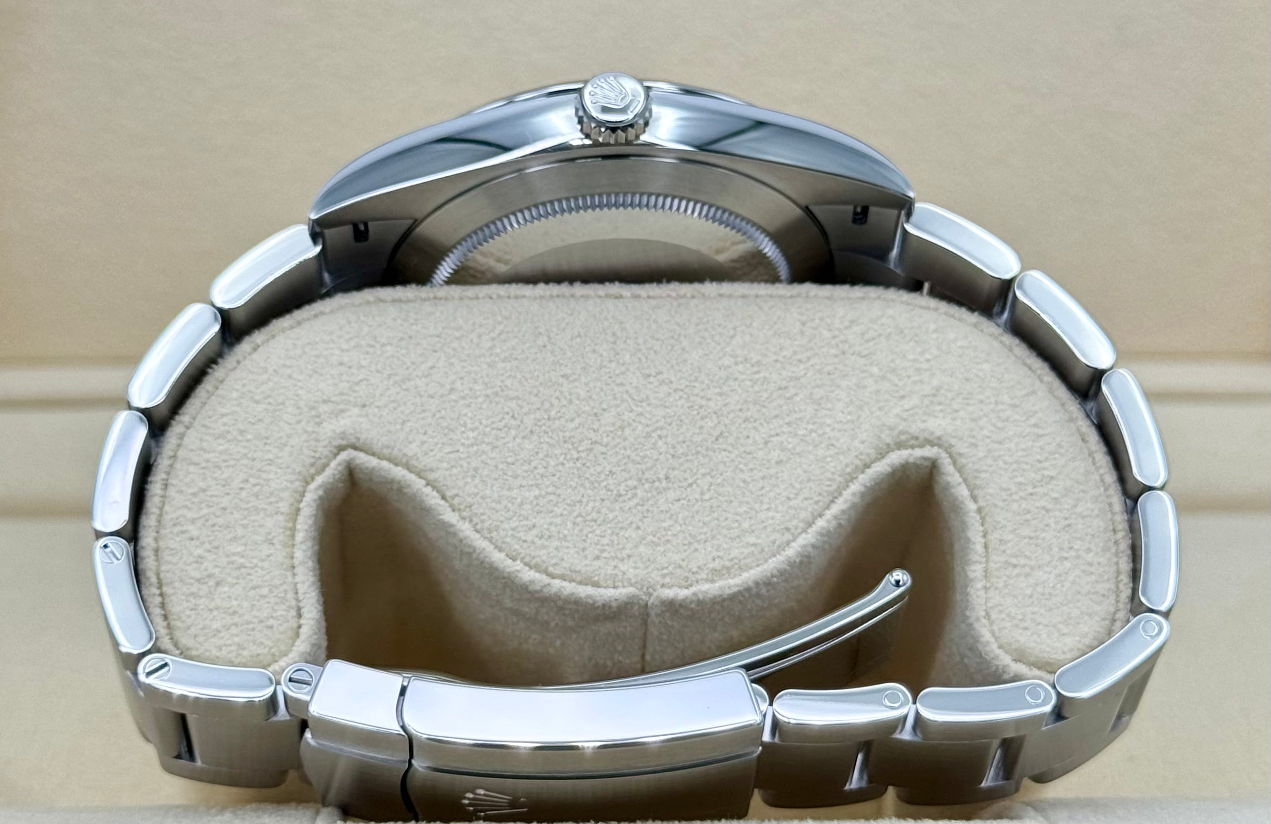 NEW 2024 ロレックス オイスターパーペチュアル 41mm 124300 グリーンダイヤル