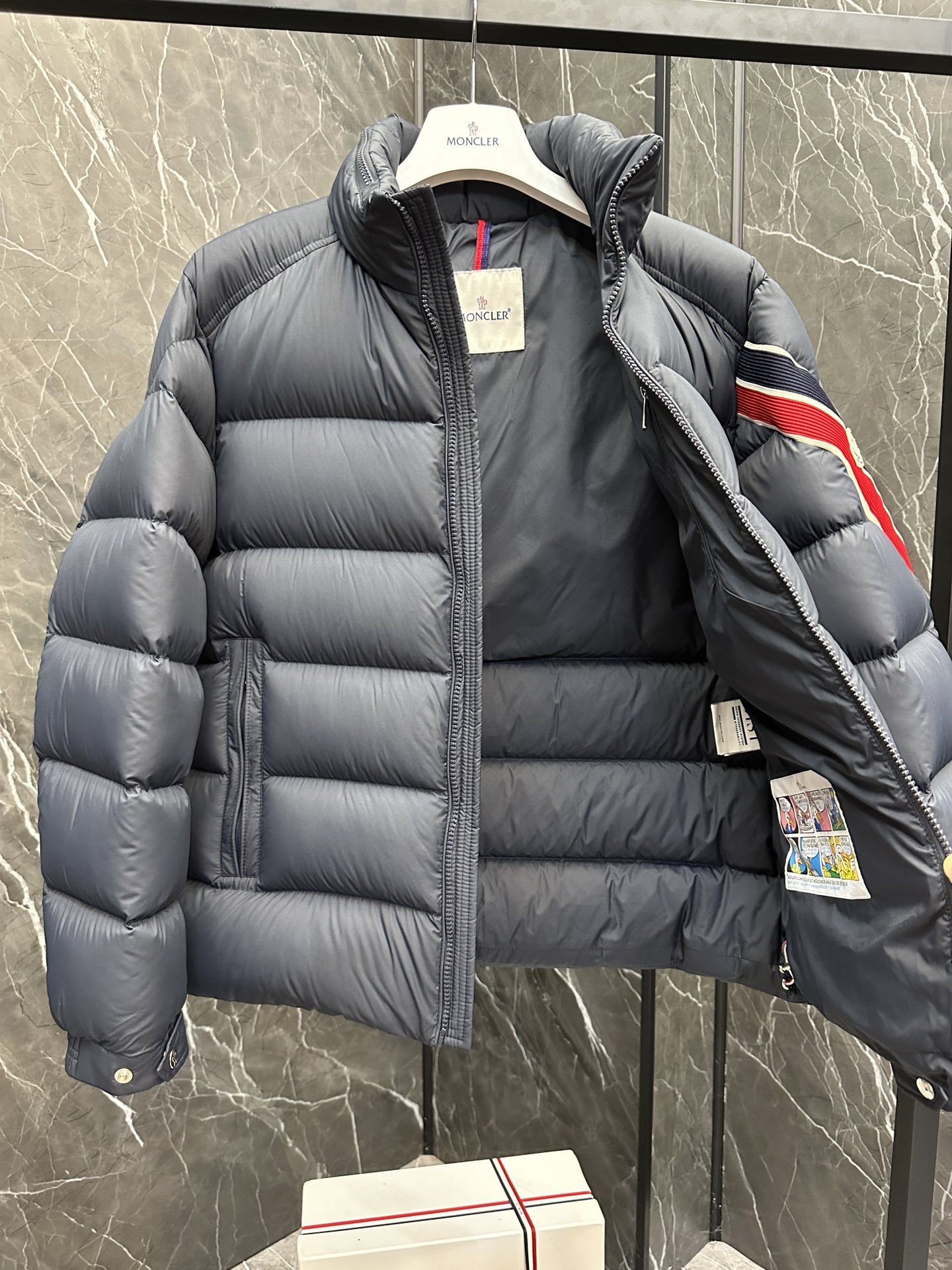 MONCLER Solayan 2024年の新作で人気のあるもの  モンクレール 定番ダウンコート 限定発売中！