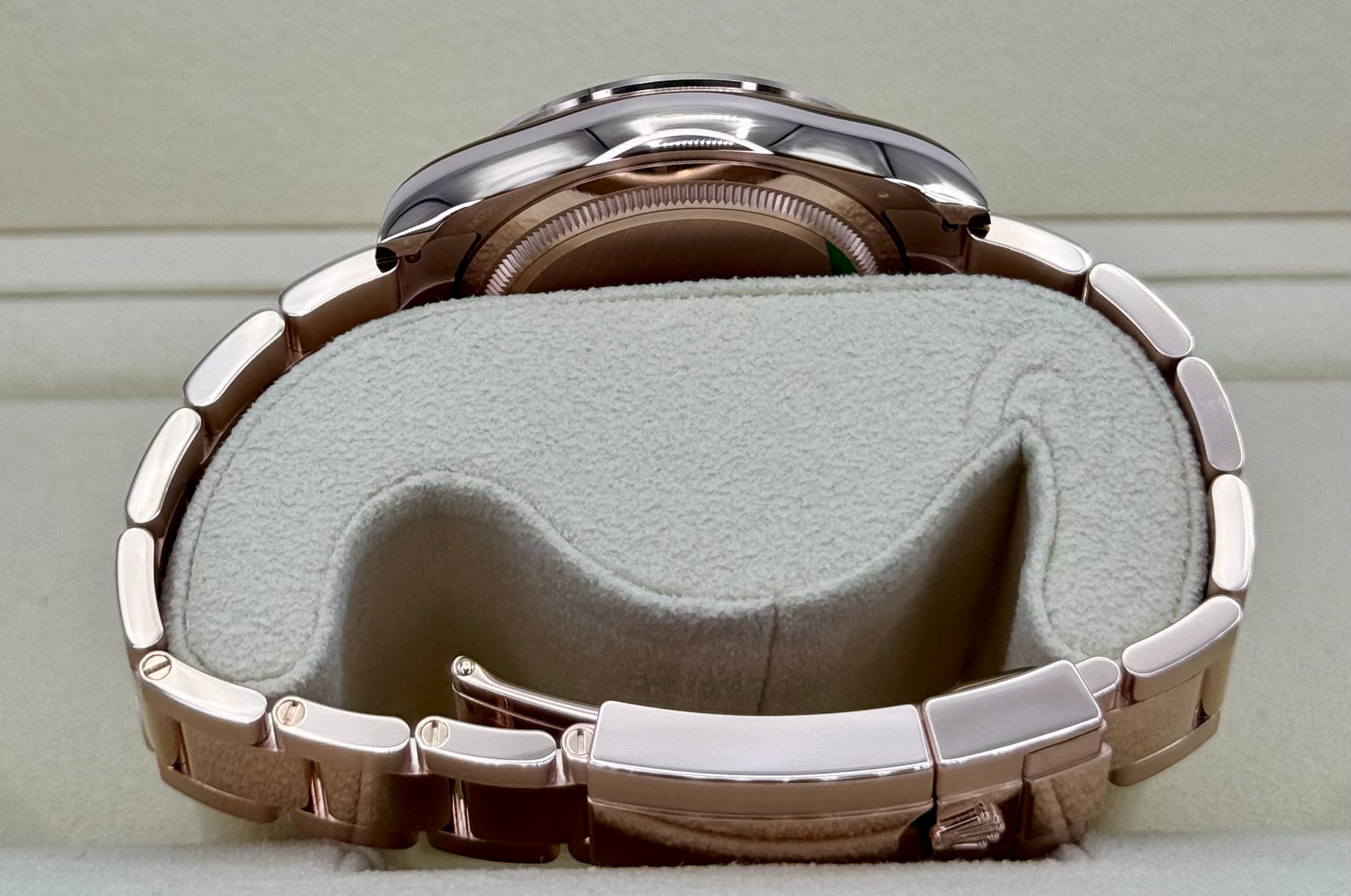 NEW 2024 ロレックス デイトナ 40mm 126505 ローズゴールドサンダストダイヤル