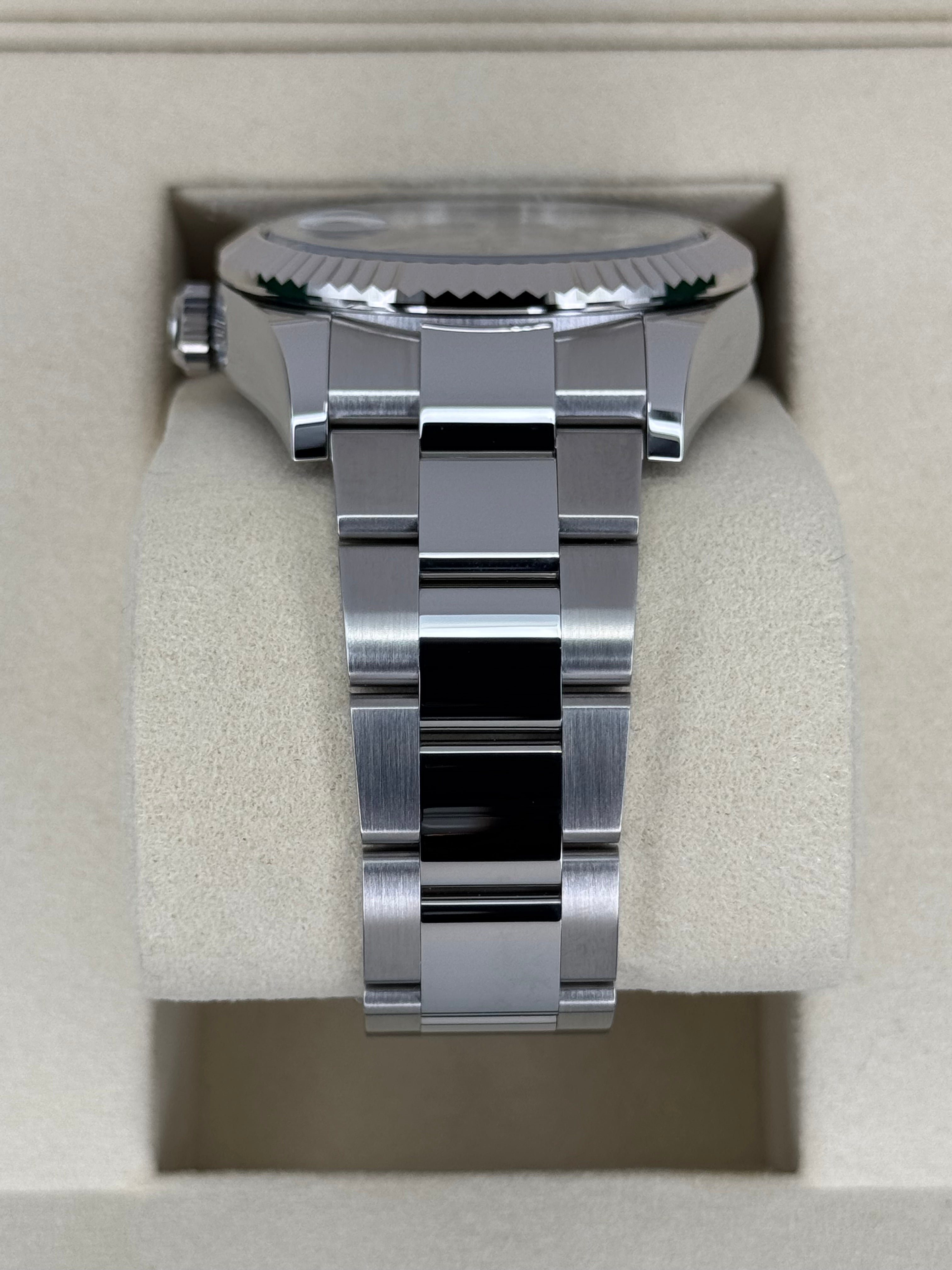 NEW 2025 ロレックス スカイドゥエラー 42mm 336934 オイスターブルーダイヤル