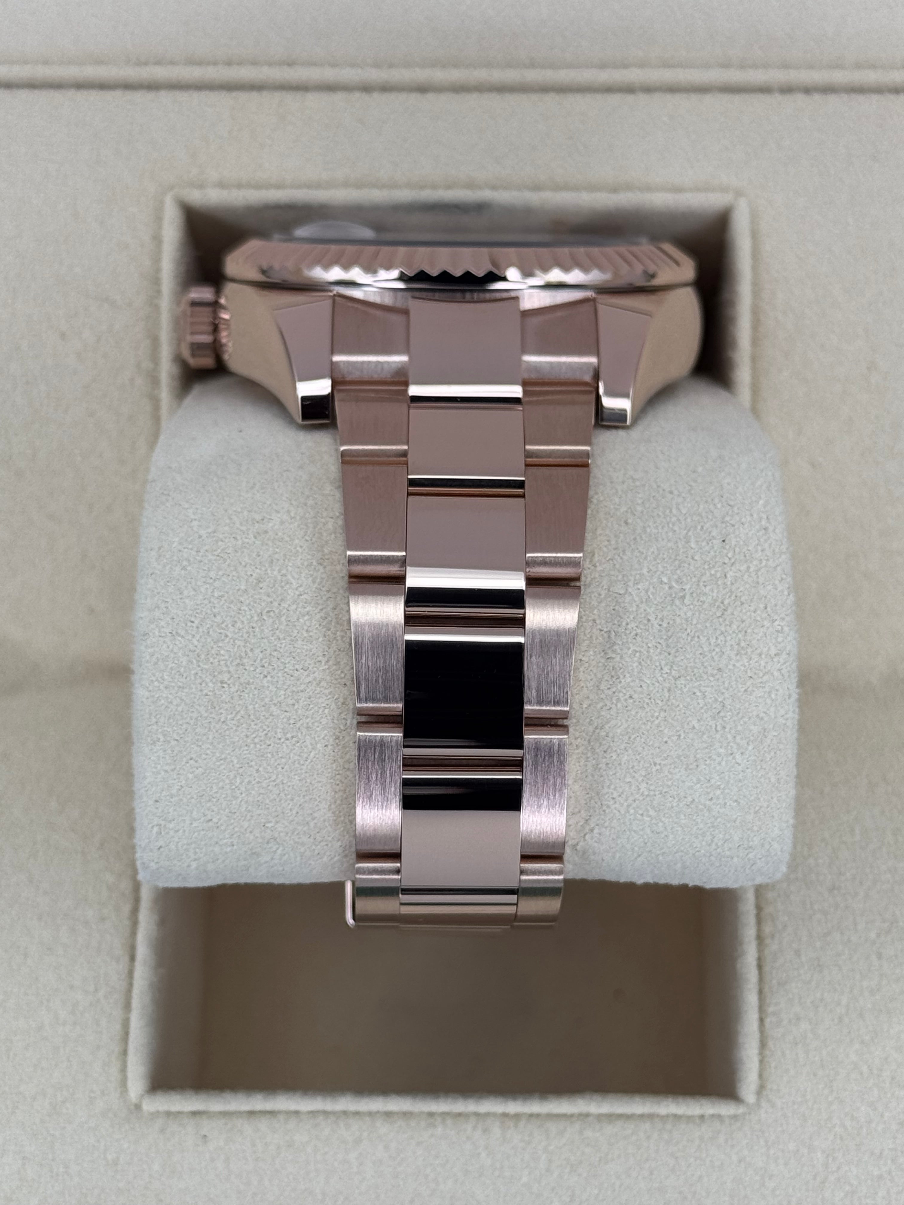 2023 ロレックス スカイドゥエラー 42mm 326935 ローズゴールド ホワイトダイヤル