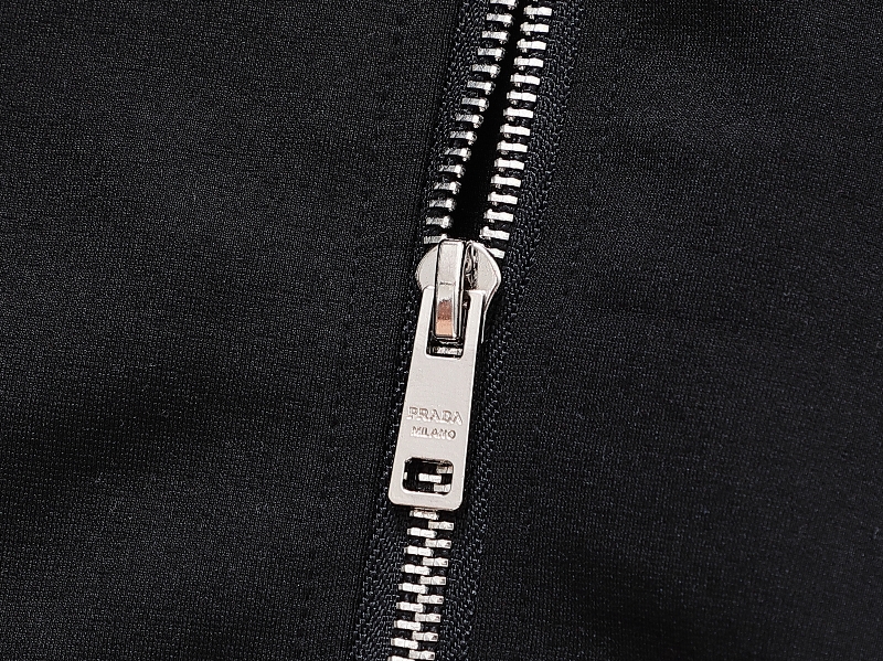 【Prada】( プラダ ) 【即日出荷】ご好評に付き再入荷!