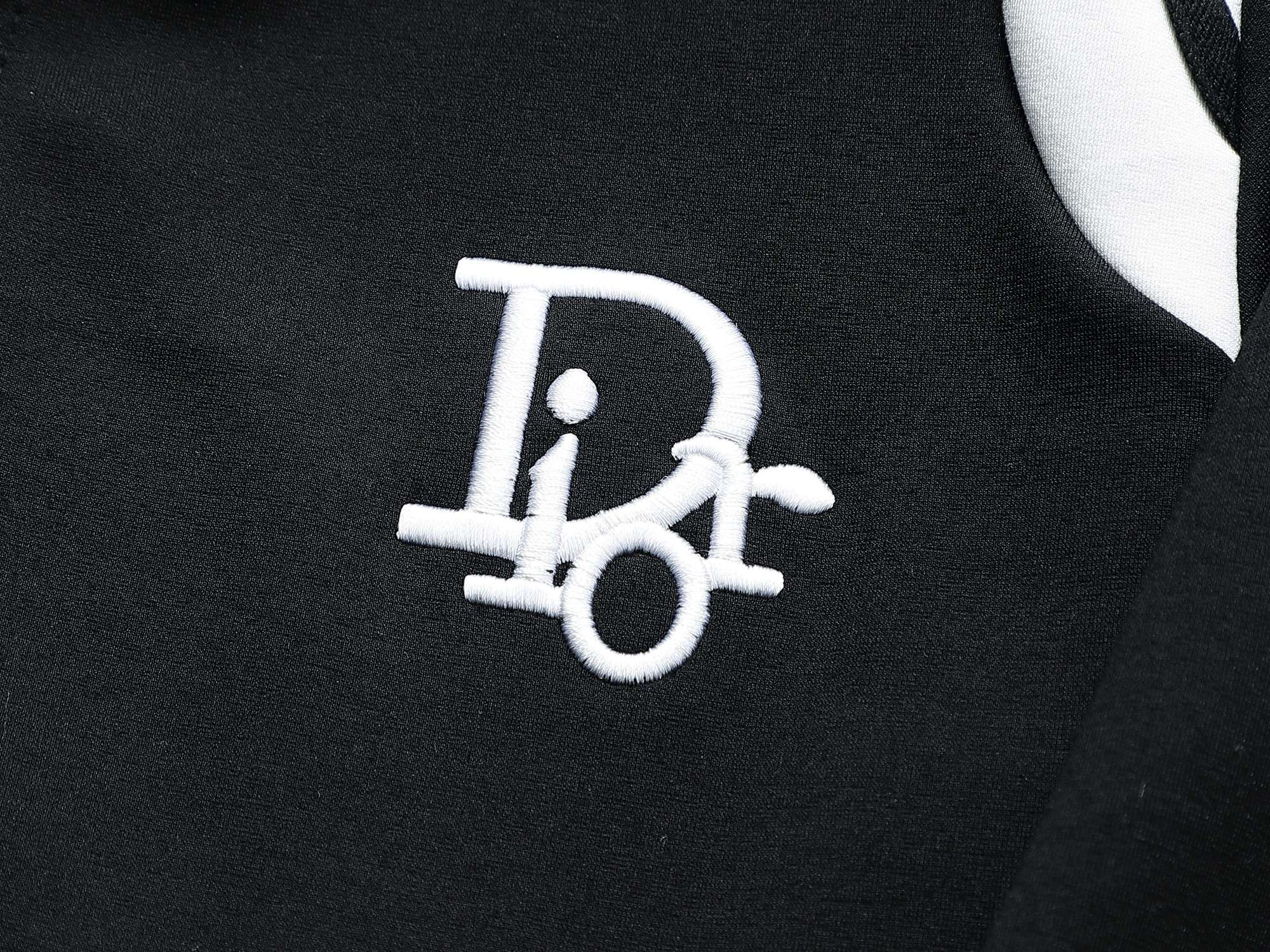 【DIOR公式 旗艦店】(ディオール)男女兼用、ご好評に付き再入荷!