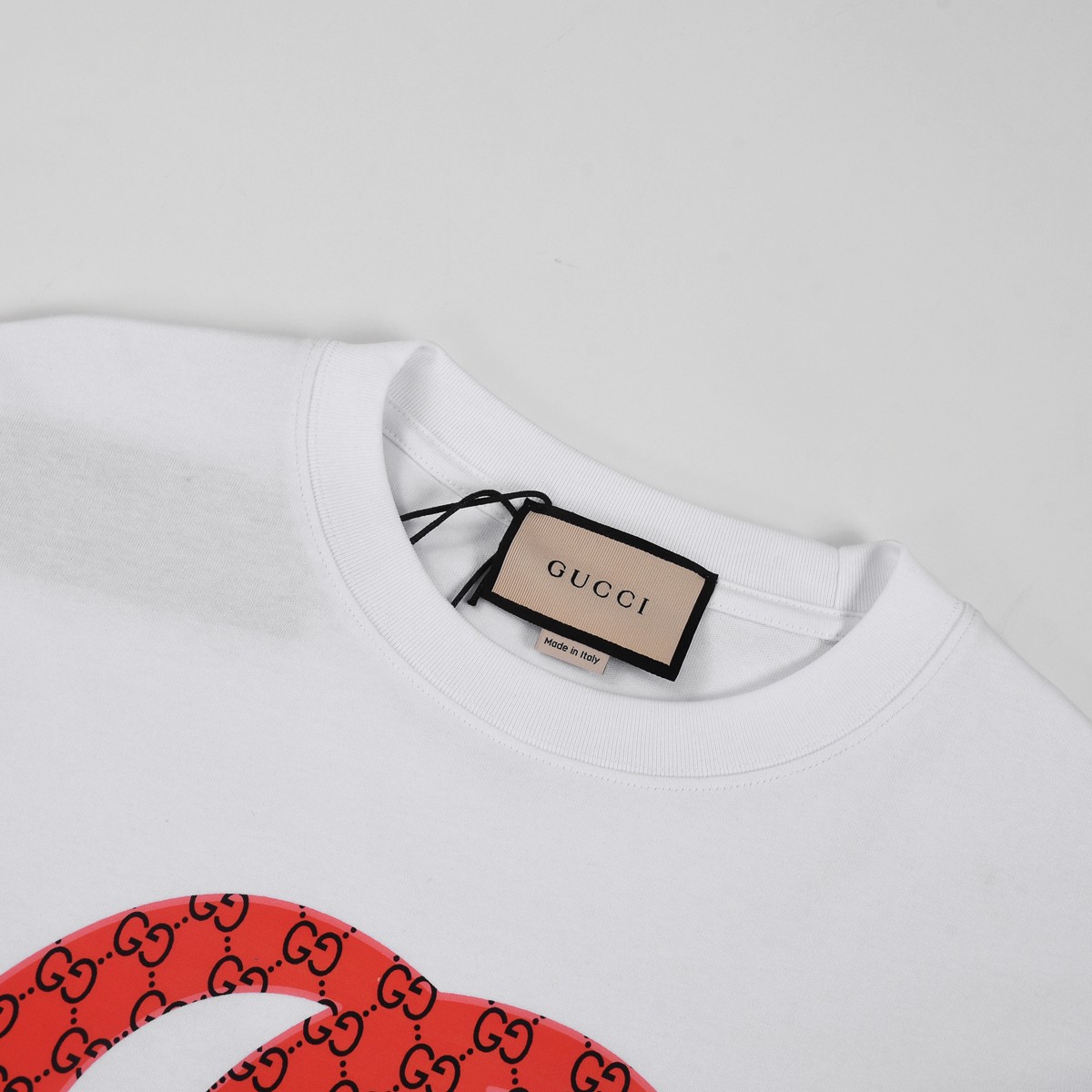 【GUCCI 公式旗艦店】クッチ Tシャツ ご好評に付き再入荷！