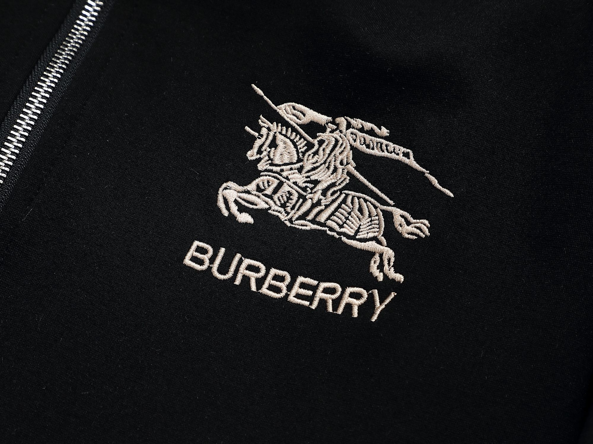 【BURBERRY公式旗艦店】ご好評に付き再入荷！