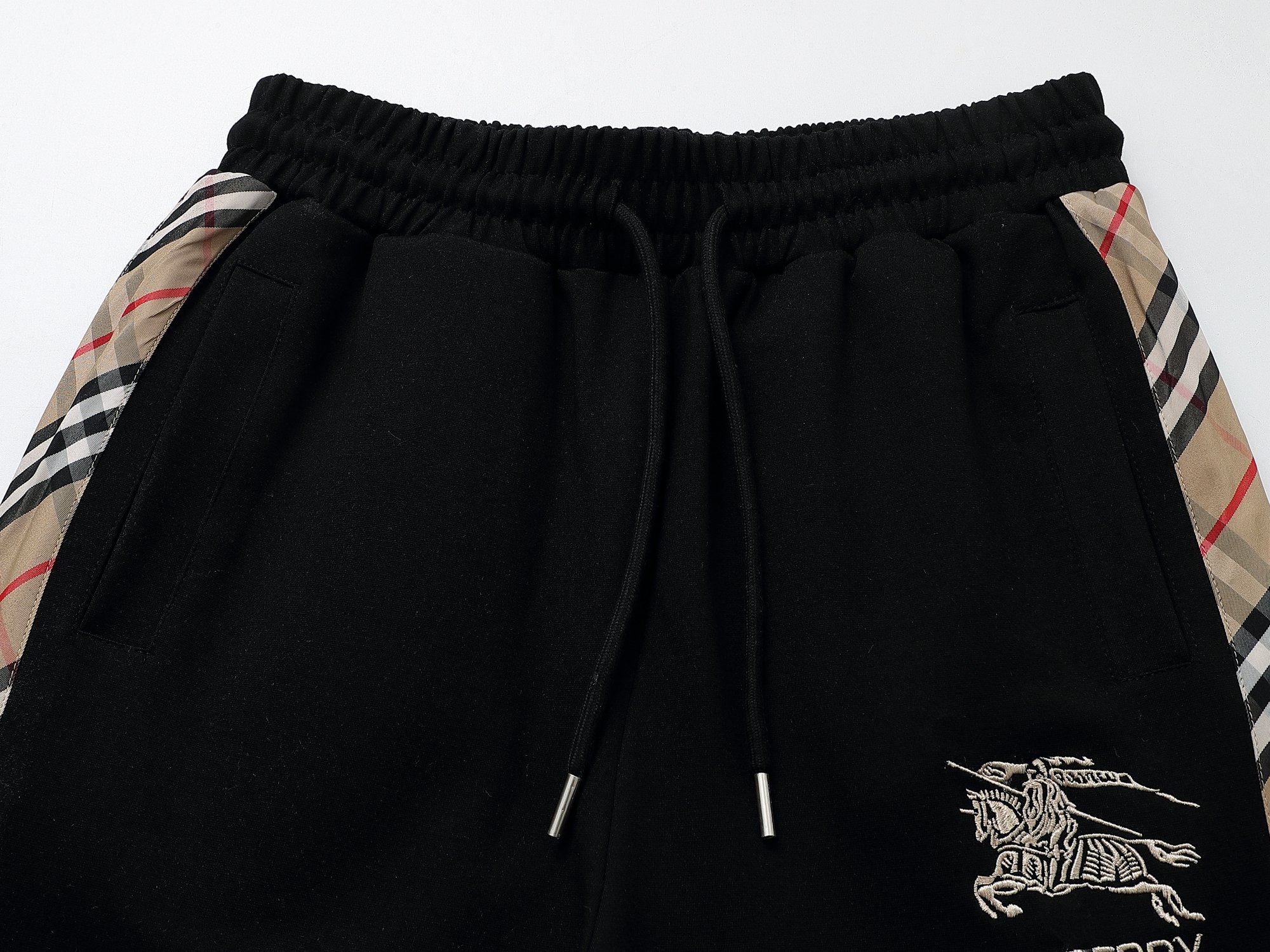 【BURBERRY公式旗艦店】ご好評に付き再入荷！