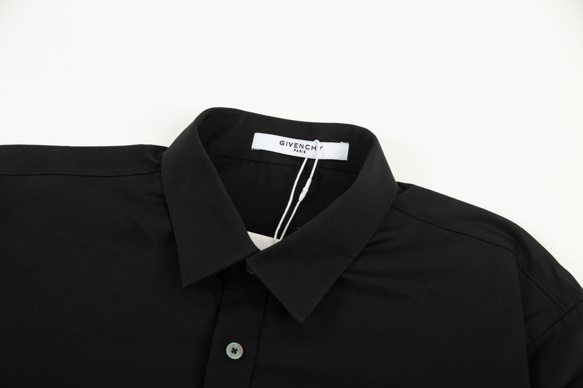 【Givenchy公式旗艦店】好評に付き再入荷！！