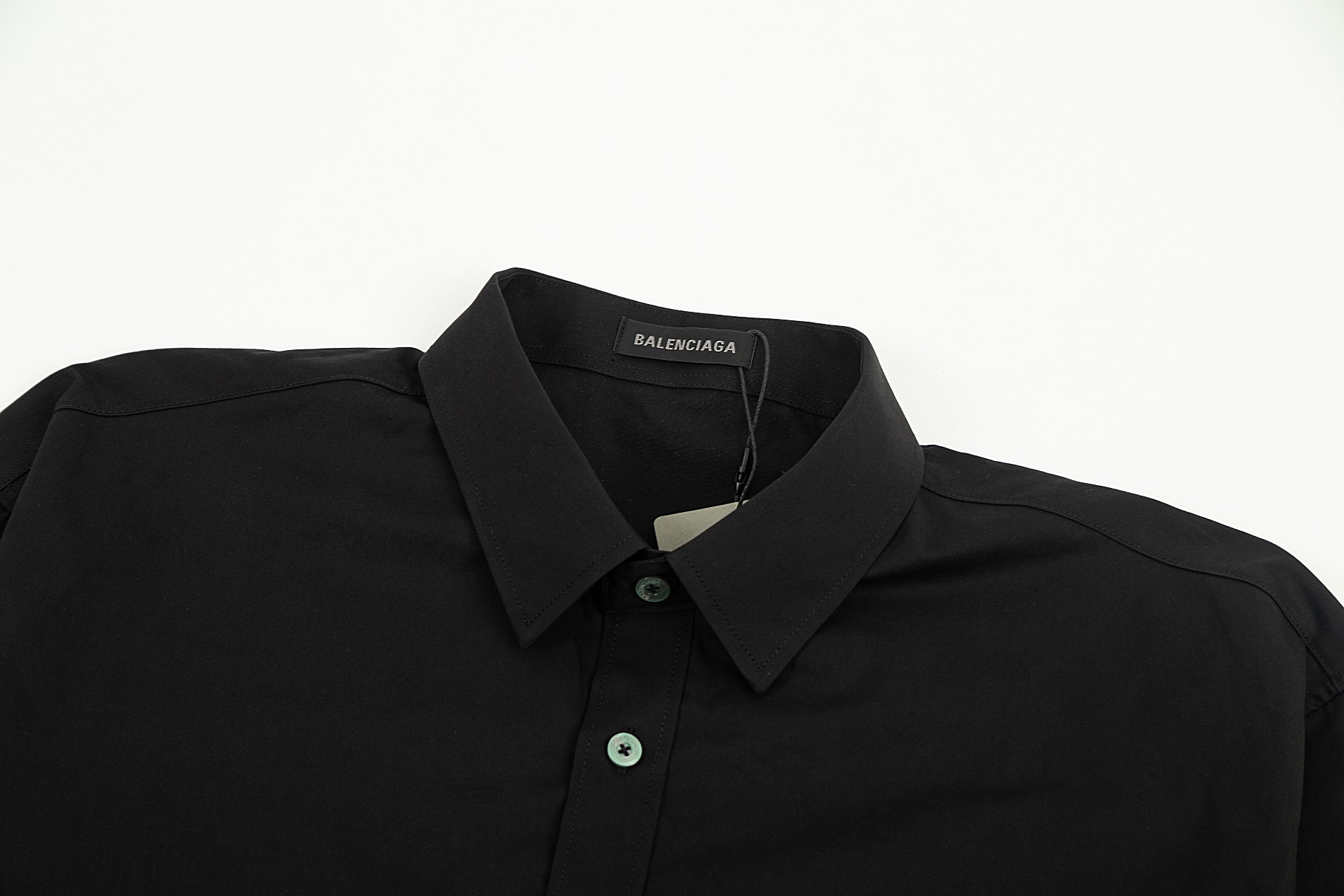 【Givenchy公式旗艦店】好評に付き再入荷！！