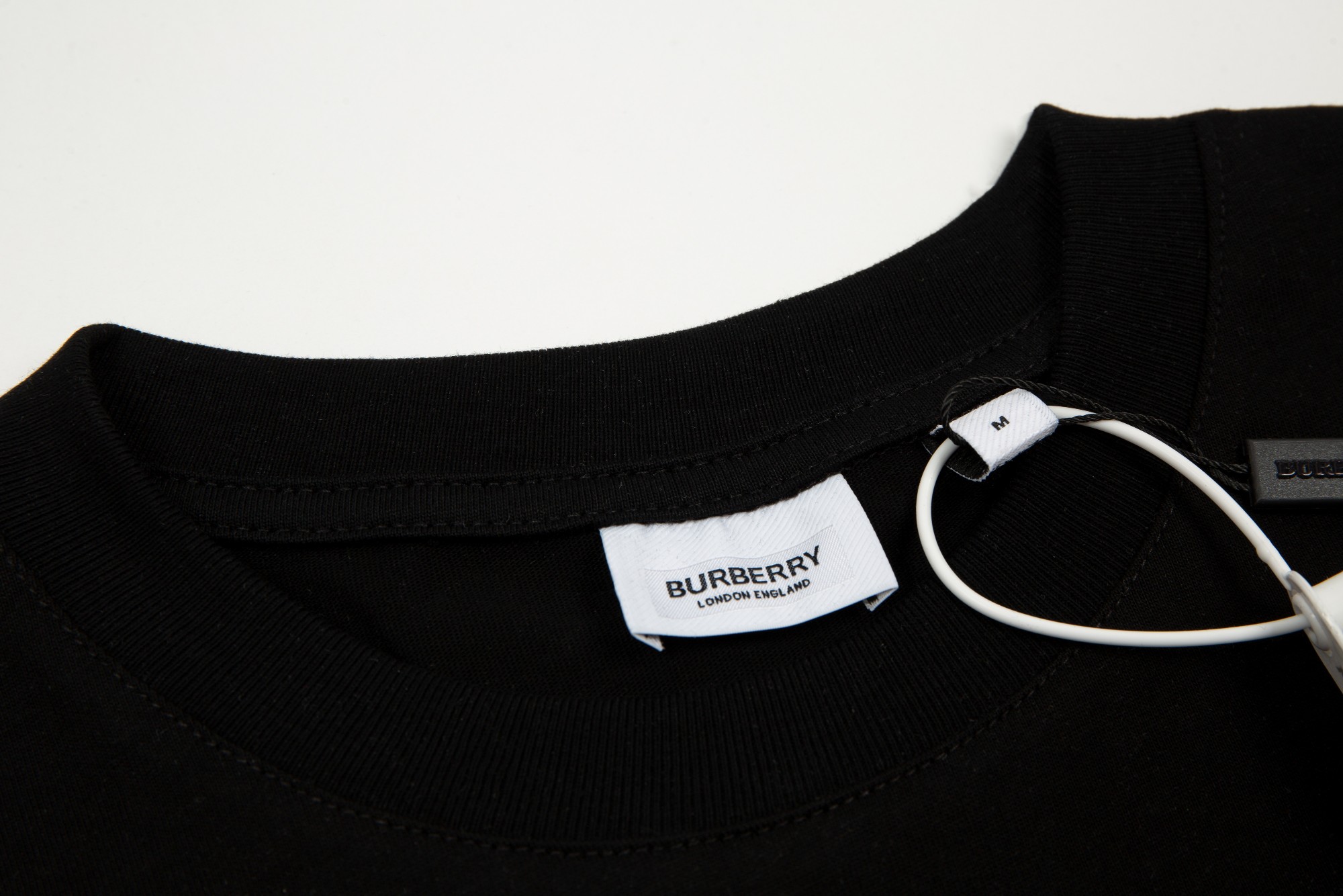 【BURBERRY 公式旗艦店】バーバリー Tシャツ ご好評に付き再入荷！