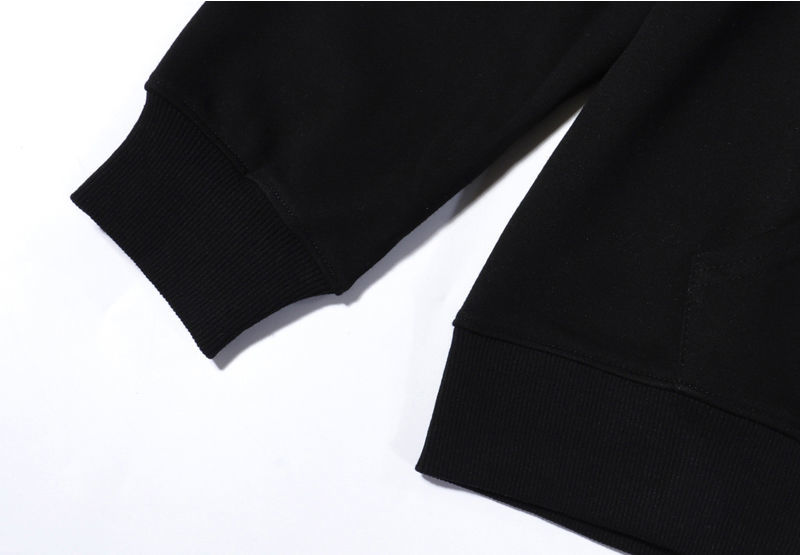 【GUCCI 公式旗艦店】グッチ ご好評に付き再入荷！！