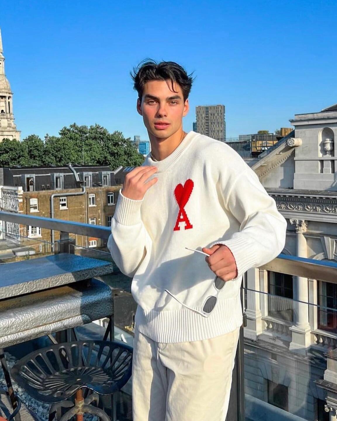 AMI PARIS セーター ハート刺繍プリント 男女兼用ニット