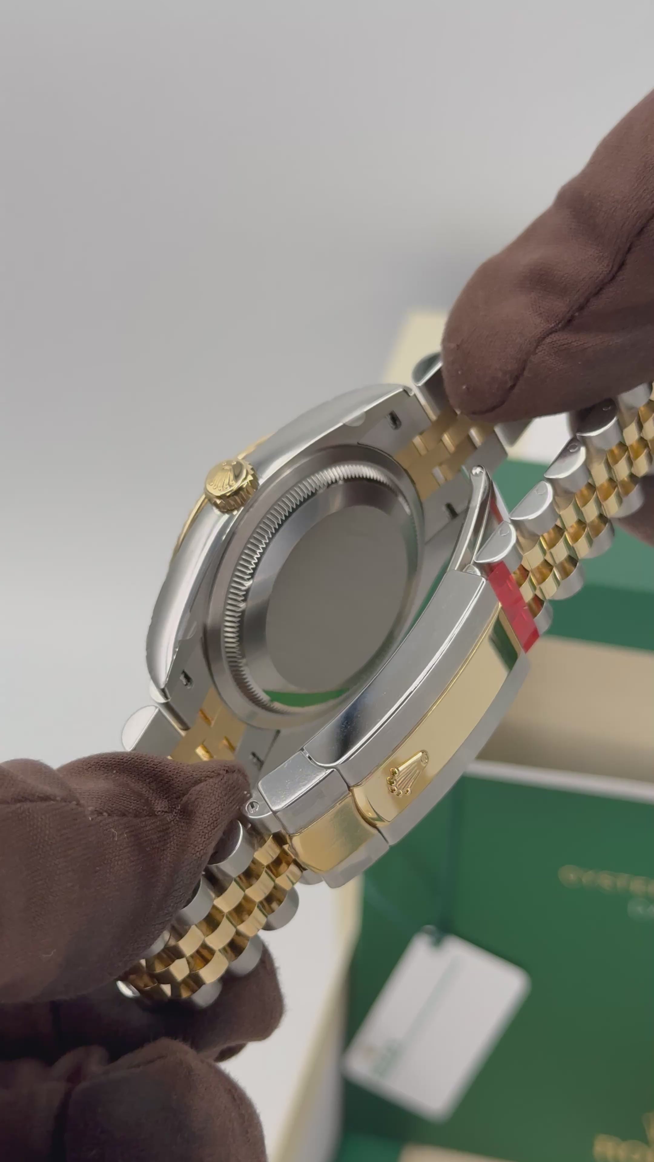 NEW 2024 ロレックス デイトジャスト 36mm 126233 マザーオブパール ダイヤモンドダイヤル