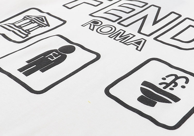 【FENDI】(フェンディ)【在庫あり】【即日出荷】半袖 男女兼用