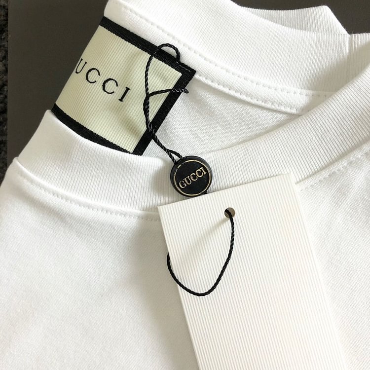 【Gucci 】（グッチ）半袖 男女兼用、ご好評に付き再入荷！