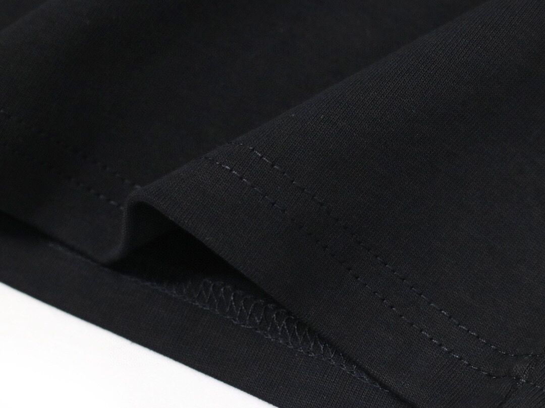 【Loewe】（ロエベ）男女兼用、ご好評に付き再入荷！