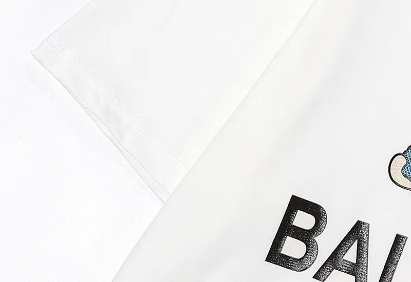 【BALENCIAGA】（バレンシアガ ）半袖 男女兼用