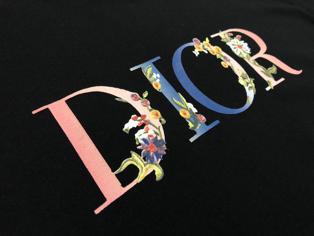 【 DIOR 公式旗艦店】ディオール Tシャツ ご好評に付き再入荷！
