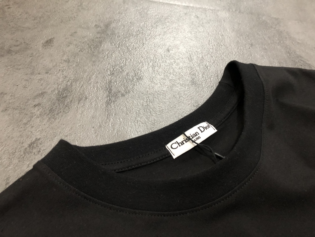 【 DIOR 公式旗艦店】ディオール Tシャツ ご好評に付き再入荷！