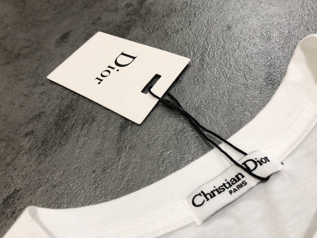 【 DIOR 公式旗艦店】ディオール Tシャツ ご好評に付き再入荷！