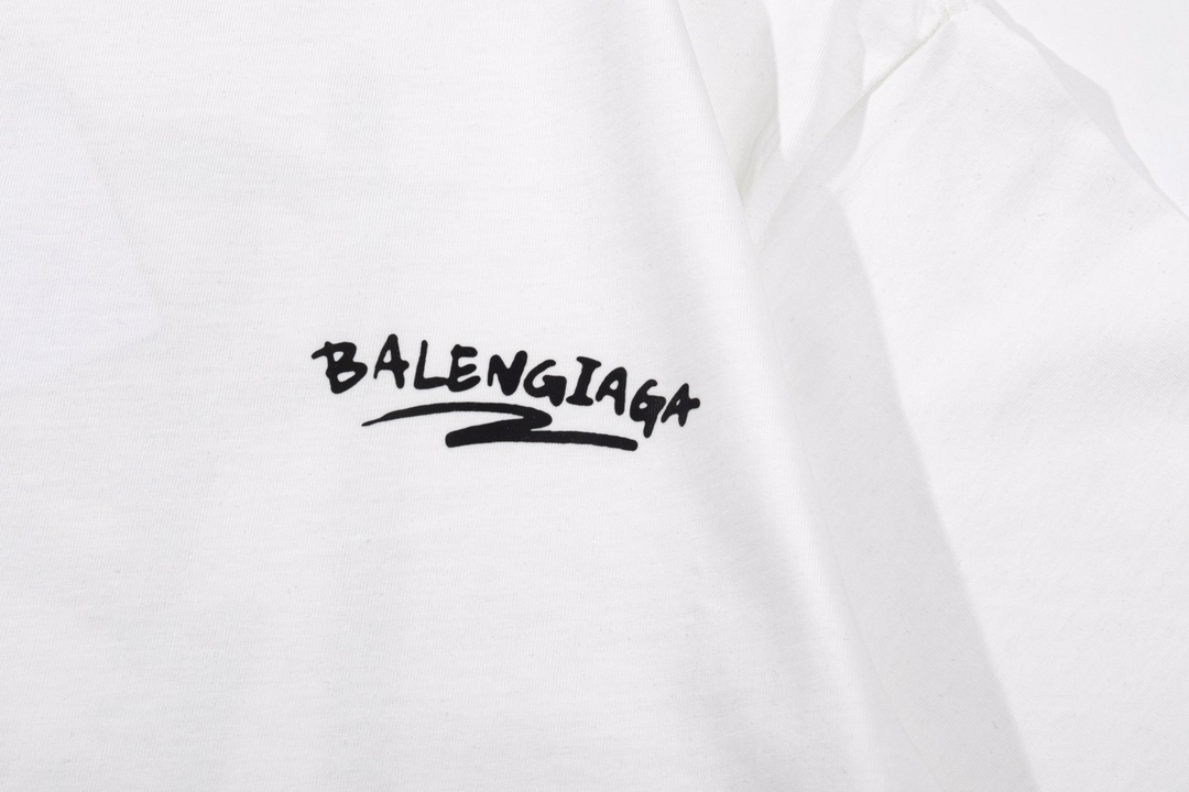 【BALENCIAGA】（バレンシアガ ）Tシャツ ご好評に付き再入荷！