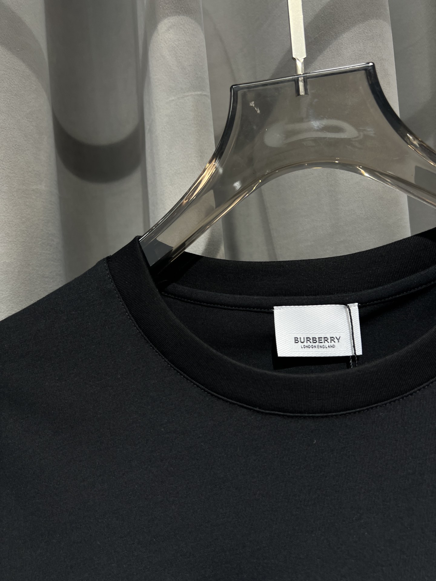 【Burberry】（バーバリー )半袖 男女兼用、ご好評に付き再入荷！