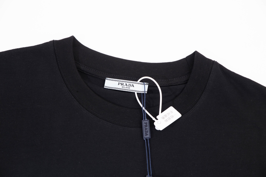 【2024】【PRADA 公式旗艦店】プラダ Tシャツ ご好評に付き再入荷！