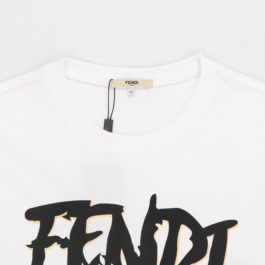 【FENDI】【在庫あり】【即日出荷】（フェンディ）男女兼用