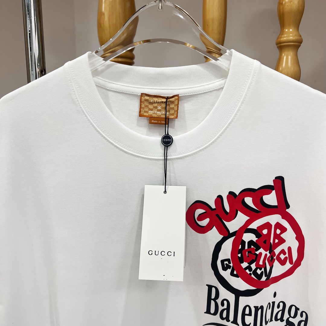 【Gucci ✖️ BALENCIAGA 】（グッチ✖️ バレンシアガ ）半袖Tシャツ 男女兼用