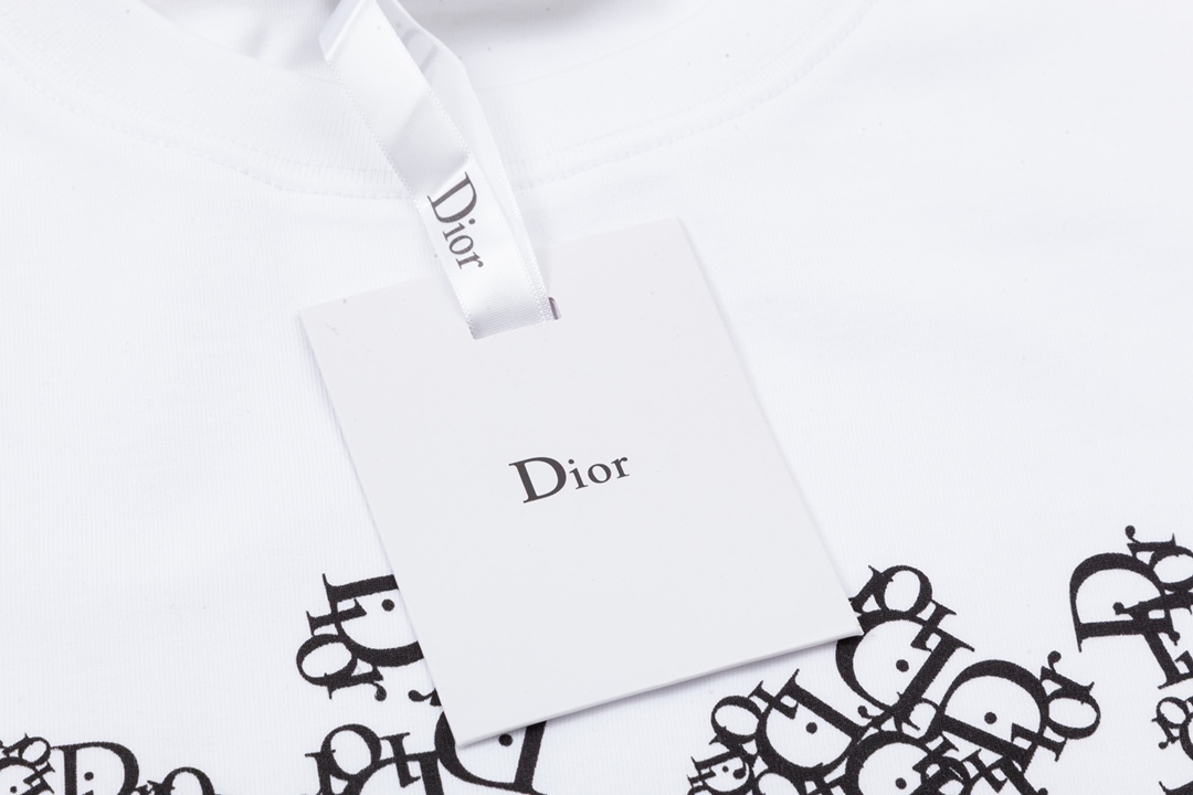 【DIOR】（ディオール）半袖 男女兼用、ご好評に付き再入荷！