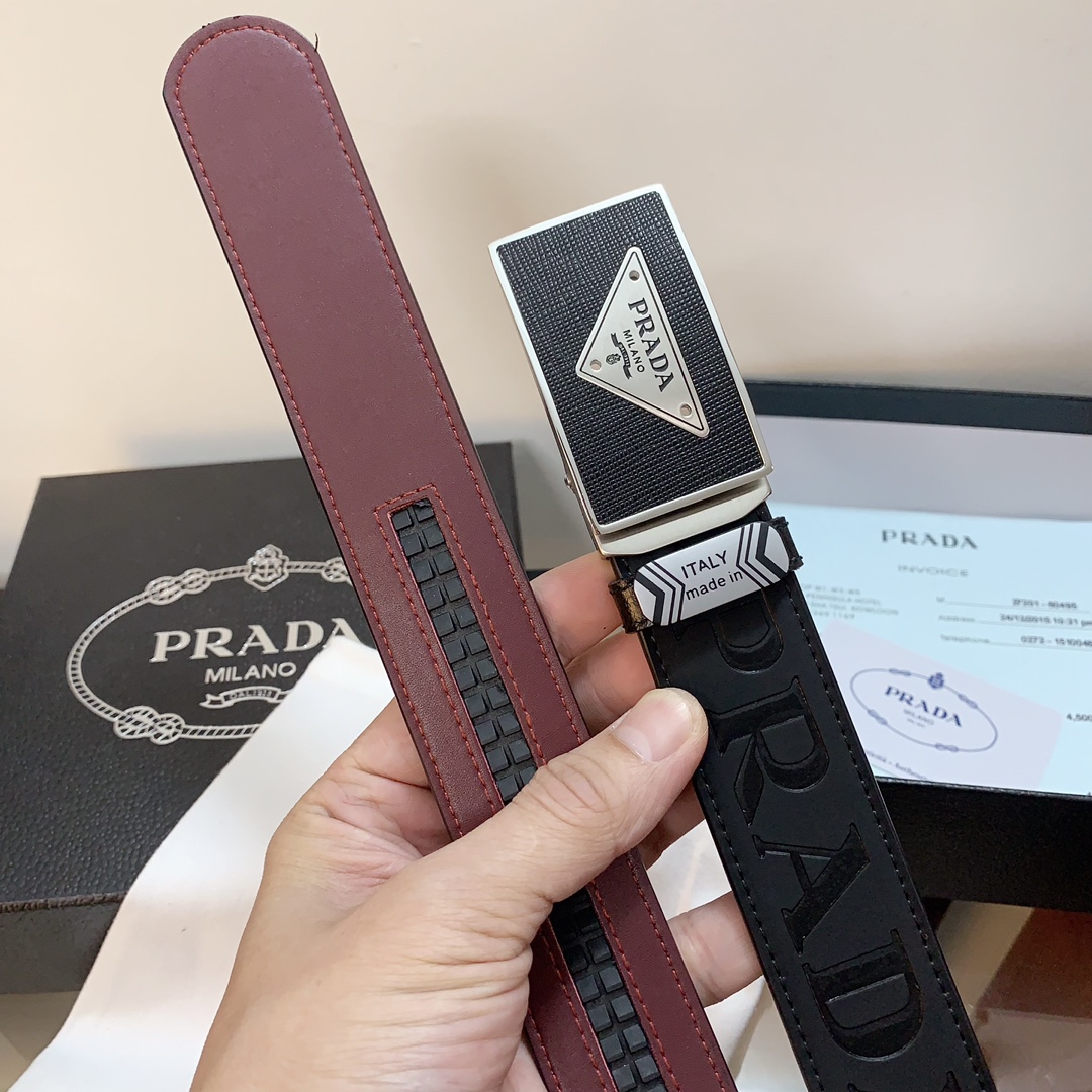 PRADA バーガンディの底革マッチング